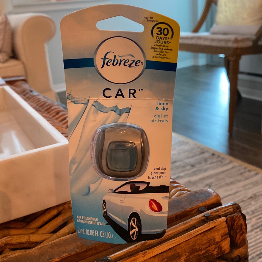 Febreze Car Linen and Sky Air Freshener. NWT.